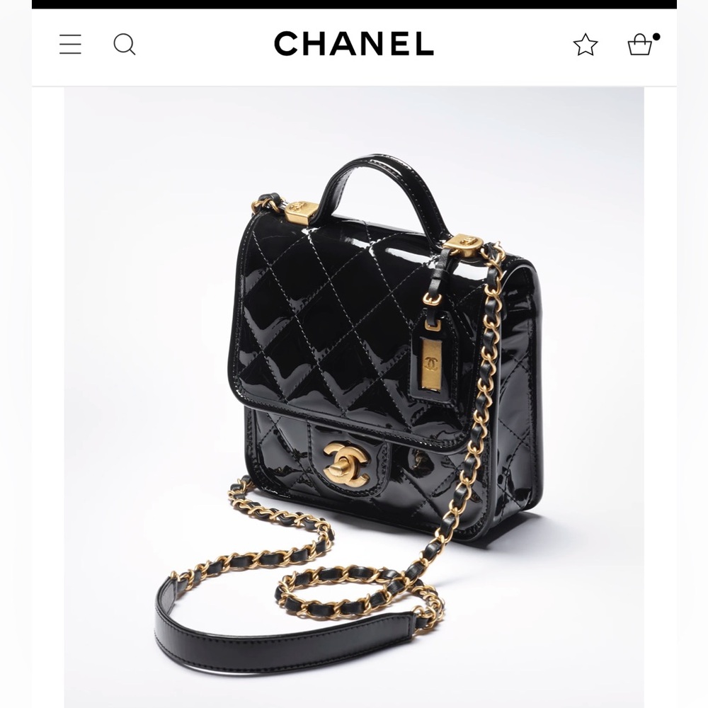 RARE! 100% Authentic Small flap bag with top handle CHANEL - Patent Leather 2022